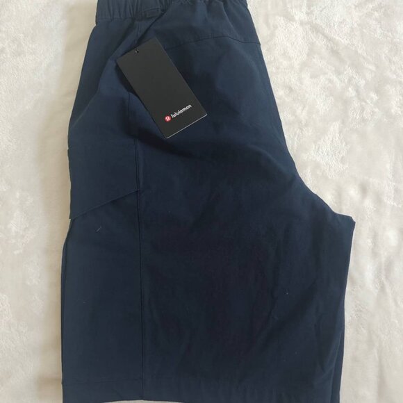 NWT Lululemon Athletica Men's Stretch Cotton VersaTwill Cargo Pocket Short 10" - Picture 7 of 7
